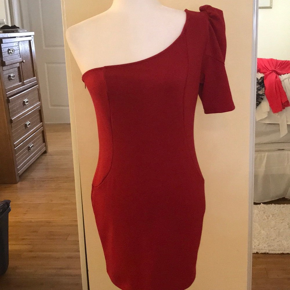 Forever 21 red one shoulder dress